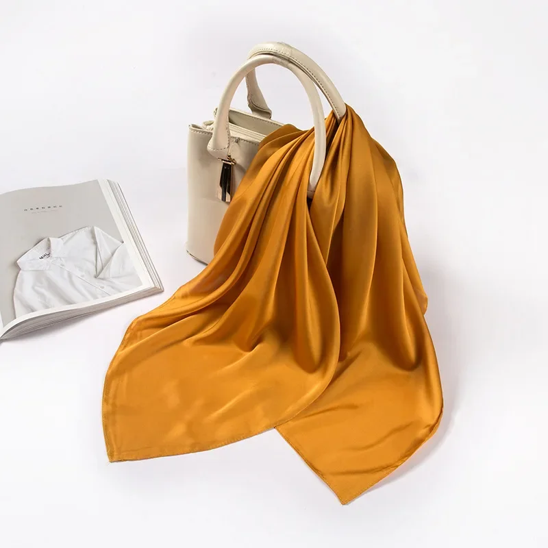 サテンスカーフ レディース 70cm 無地 スムースな表面  - Ascot Neck Scarf のレビューと価格