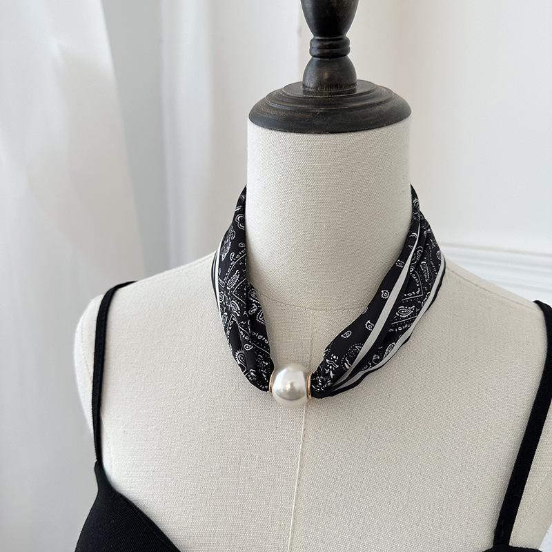 磁気クラスプ付きパール装飾プリントシルクスカーフ 女性用 春 - Face Scarf Mask のレビューと価格